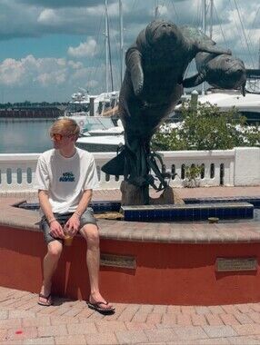 Meet your Posher, Logan